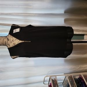 Tahari Zipper front Tank top SIZE M